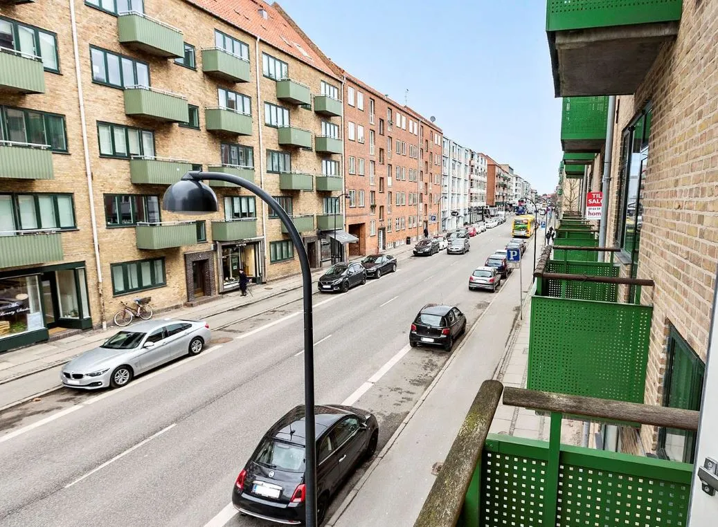 Nyistandsat 60m² Lejlighed med Altan | Charlottenlund - Foto 1