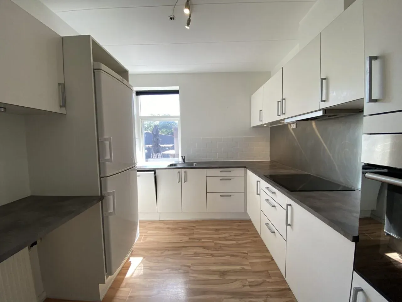 Stor 2-værelses lejlighed i Vestbyen med havneudsigt - Foto 2