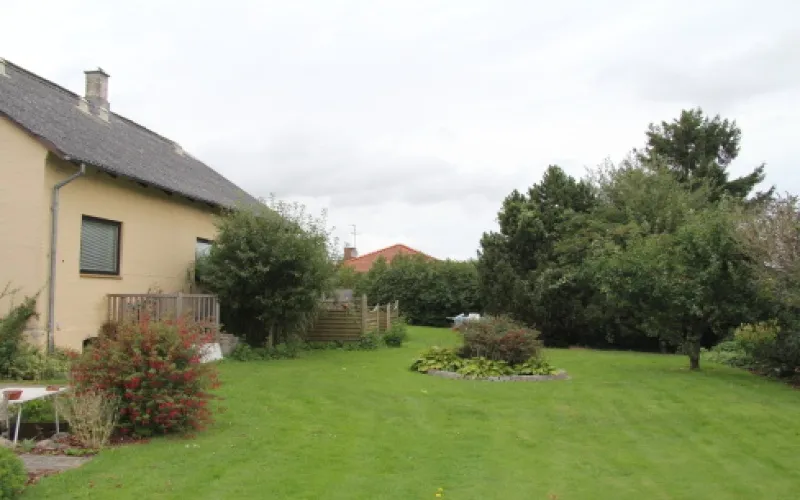 Nyrenoveret 3-værelses lejlighed med haveadgang i Langeskov - Foto 2