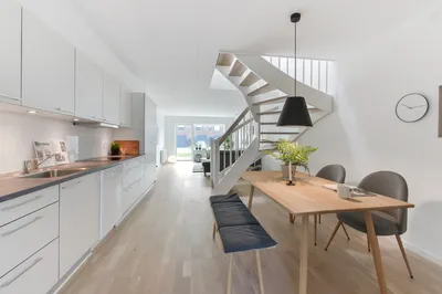 Stort og flot 4-værelses enderækkehus i Malling - 126m² med have